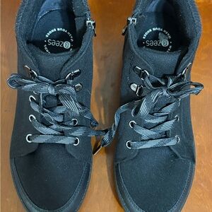 Bzees Women’s Black Sneakers